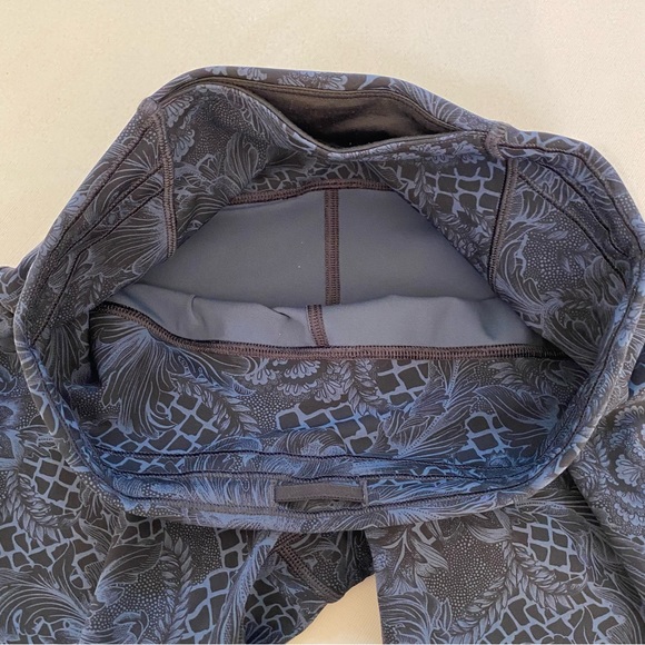 Lululemon Crop Full On Luxtreme Nouveau Mach Blue Black 6 - Picture 13 of 14